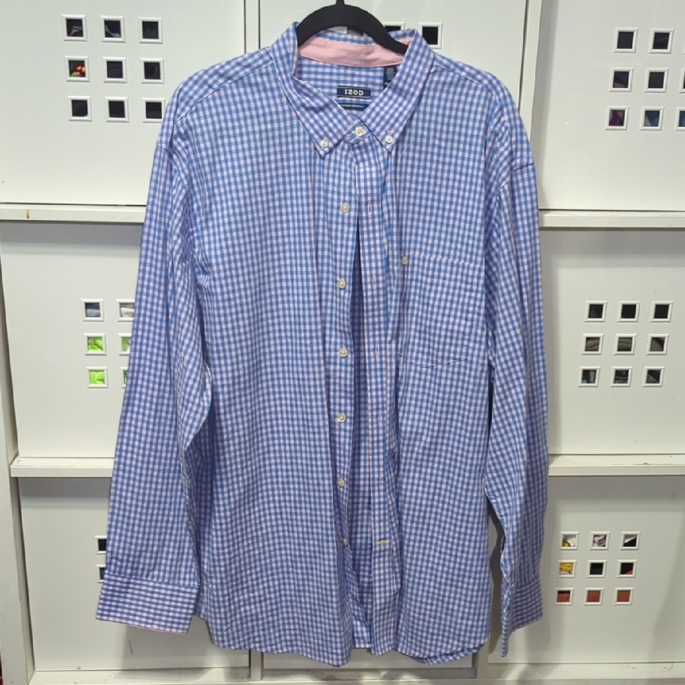 Izod Men's Blue Gingham Button Down Shirt